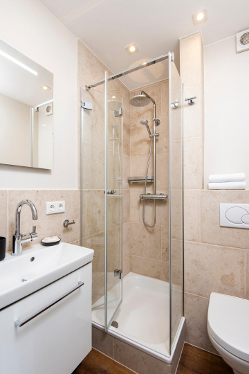 tiny-appartement westerland - badezimmer mit dusche